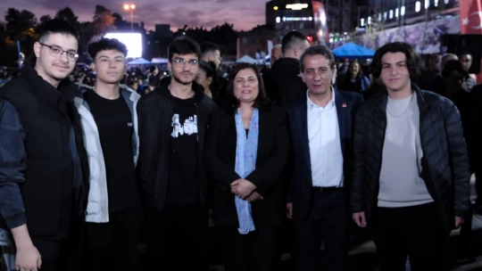 Vatandaşlar Aydın Büyükşehir Belediyesi'nin iftar sofralarında buluşuyor