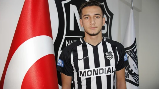 Naz Naz Oğuzhan'ı transfer etti