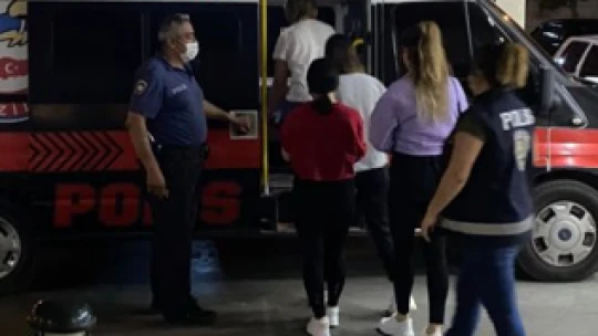 Nazilli'de masaj salonuna şok baskın