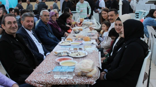 Ülkü Ocakları Nazilli'de iftar yemeğinde buluştu