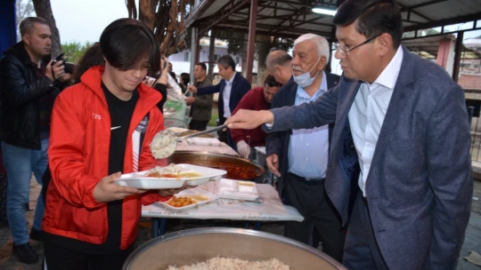 Nazilli Belediyesinden Pınarbaşı Mahallesinde ilk iftar