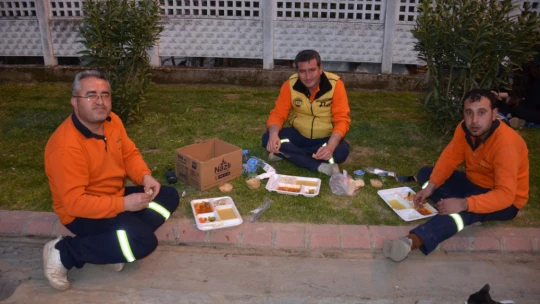 Nazilli Belediyesinden Pınarbaşı Mahallesinde ilk iftar