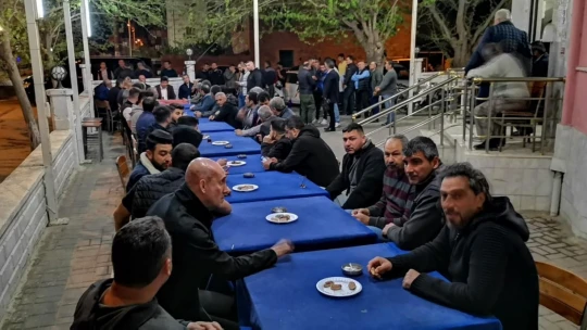 Başkan Özcan'a Şirinevler'de büyük ilgi