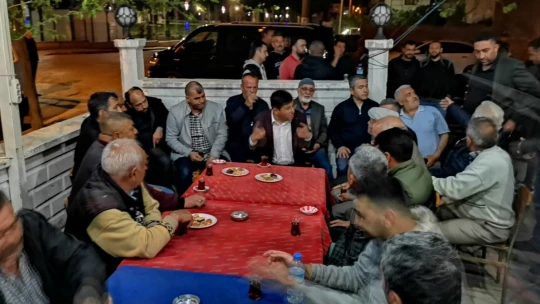 Başkan Özcan'a Şirinevler'de büyük ilgi
