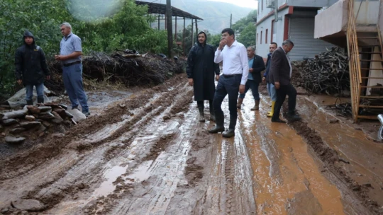 NAZİLLİ BELEDİYESİ'NDEN SELE EŞ ZAMANLI MÜDAHALE