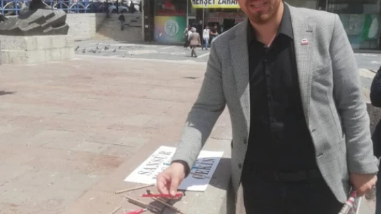 'Gazetecileri dinlemeden basın yasası yapılmaz!'