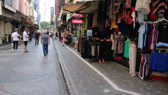 Yağcılariçi esnafından Başkan Çerçioğlu ve Yetişkin'e pankartlı teşekkür