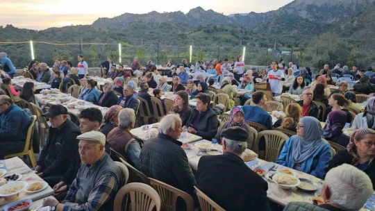Yağdereliler imece usulü iftarda buluştu