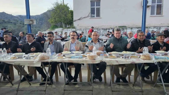 Yağdereliler imece usulü iftarda buluştu