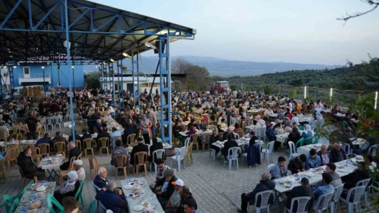 Yağdereliler imece usulü iftarda buluştu