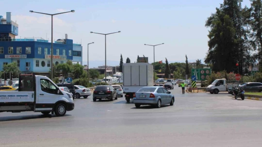 Yangın sonrası otoban girişinde araç yoğunluğu oluştu
