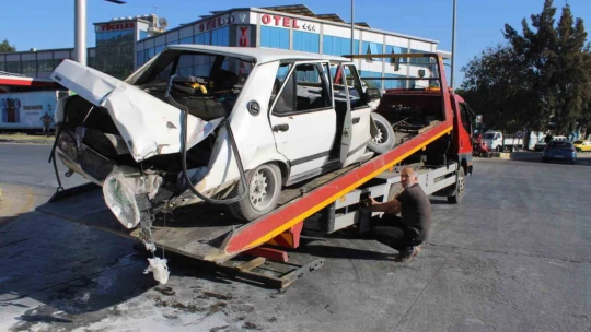Yangına giden itfaiye aracı otomobil ile çarpıştı: 7 yaralı