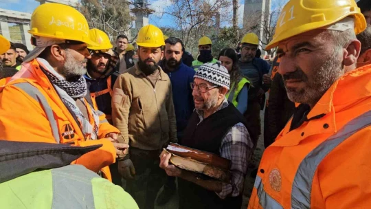 Yangında ev küle döndü, Kur'an-ı Kerim yanmadı