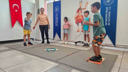 Yaz Spor Okulları ile çocuklar yeteneklerini geliştiriyor