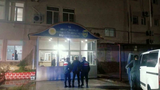 Yedi yıldır aranan şahıs Aydın jandarmasına takıldı