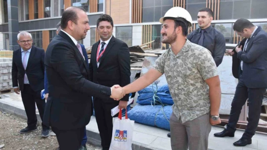 Yeni Çine Devlet Hastanesi, hizmet için gün sayıyor