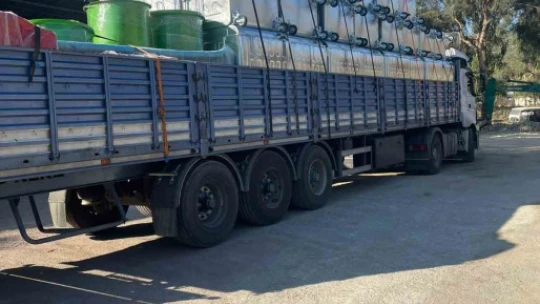 Yenipazar'a hibe edilen 60 yeni çöp konteynırı teslim alındı