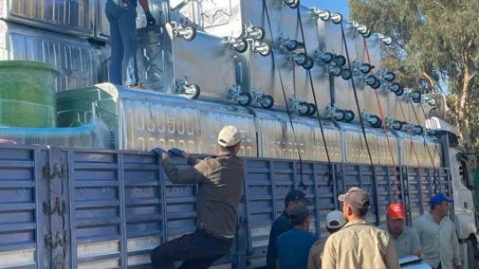 Yenipazar'a hibe edilen 60 yeni çöp konteynırı teslim alındı