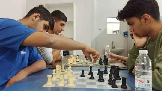 Yenipazar'da 'şah'lar çekildi
