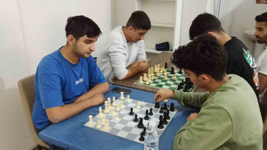Yenipazar'da 'şah'lar çekildi