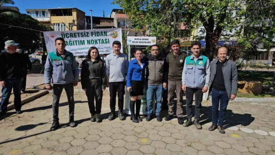 Yenipazar'da 2 bin 500 fidan dağıtıldı
