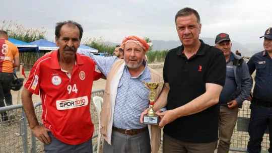 Yenipazar'da Geleneksel Rahvan Yarışları nefes kesti