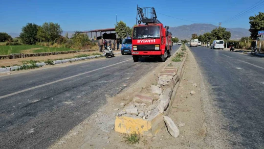 Yenipazar'da kamyonet takla attı: 2 yaralı