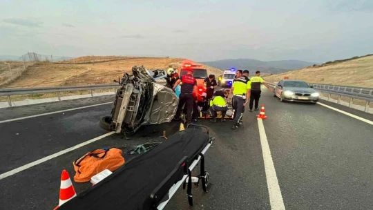 Yenipazar'da trafik kazası: 3 yaralı