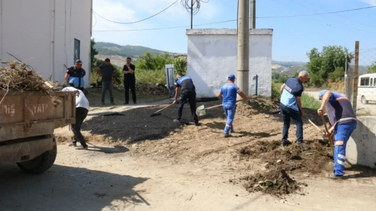 Yenipazar'daki parklar, meydanlar ve cadde güzelleşiyor