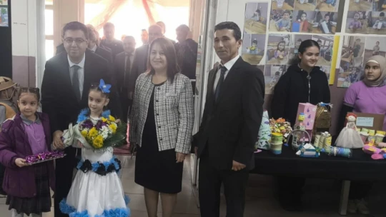 Yenipazar Kaymakamı Karataş öğrencilerle bir araya geldi