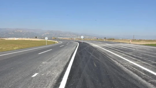 Yenipazar'da köprü, araç trafiğine açıldı