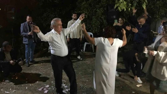 Yılmaz çifti 42 yıl sonra düğün yaptı