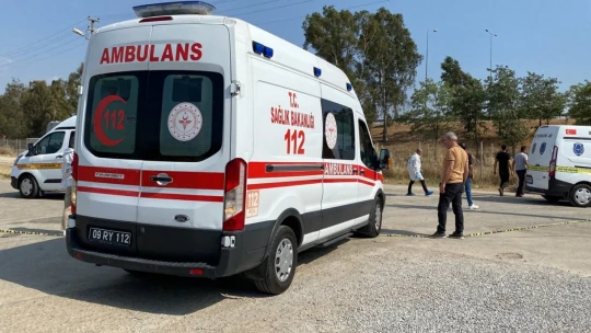 Yol kenarından başından vurulmuş halde ölü bulundu