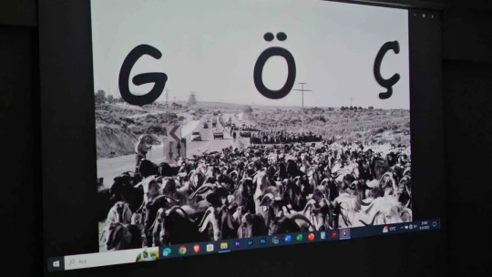 Yörüklerin zorlu göçü fotoğraflara yansıdı
