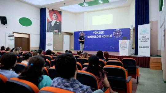 Yüksek Teknoloji Koleji koordinatörü Dr. Başaran, yapay zeka eğitiminin müfredata eklenmesini değerlendirdi