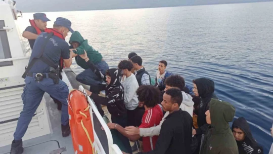 Yunanistan ölüme terk etti, Türk Sahil Güvenlik ekipleri kurtardı