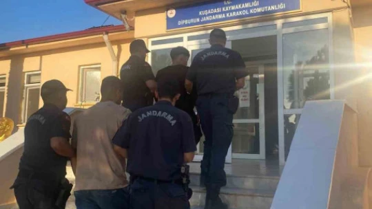 Yüzerek Yunanistan'a geçmeye çalışırken yakalandılar