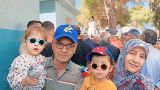 Zencirci, mazbatasını ikiz bebekleri ile birlikte aldı