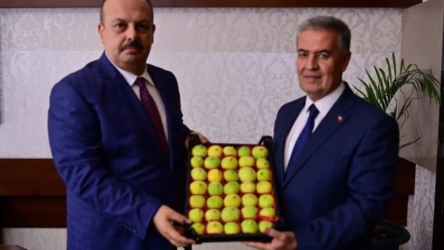 Başkan Erol'dan, Vali Canbolat'a festival daveti
