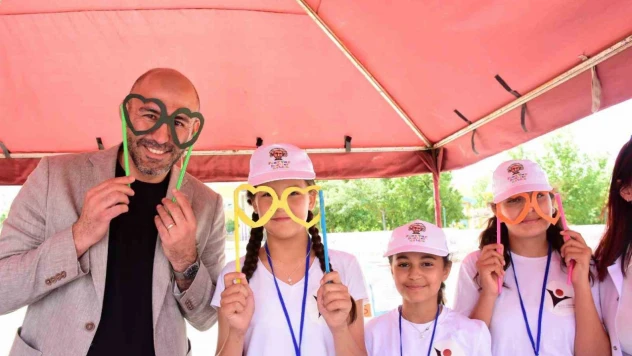 Başkan Zencirci, geleceğin mucitlerini yalnız bırakmadı