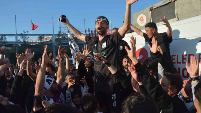 Aydınsporlular meydana indi, şampiyonluğu kutladı