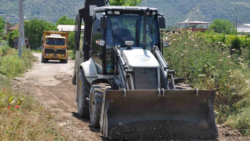 Bozdoğan Belediyesi'nden ova yollarına bakım