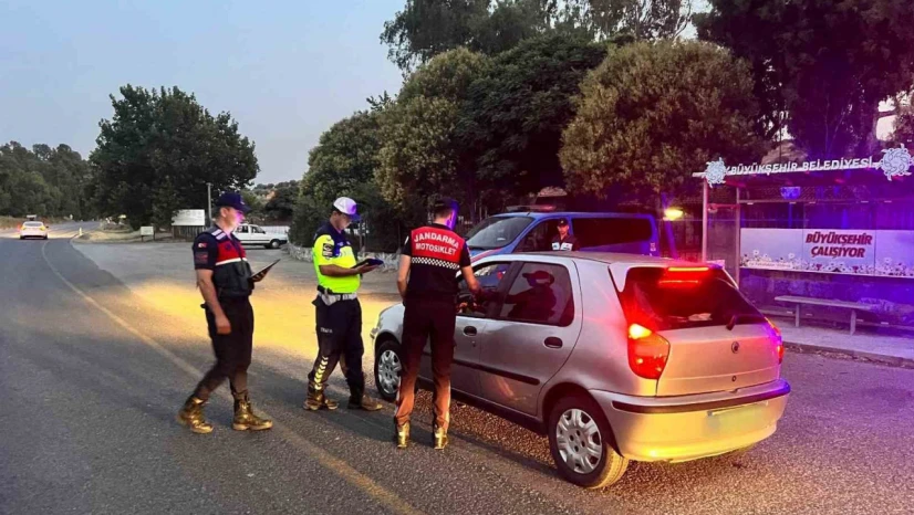 Germencik'te Jandarmadan şok yol ve asayiş uygulaması
