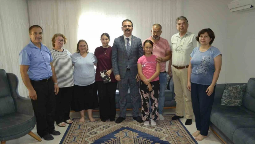 Kaymakam Ateş öğrencilerin evlerine misafir oldu