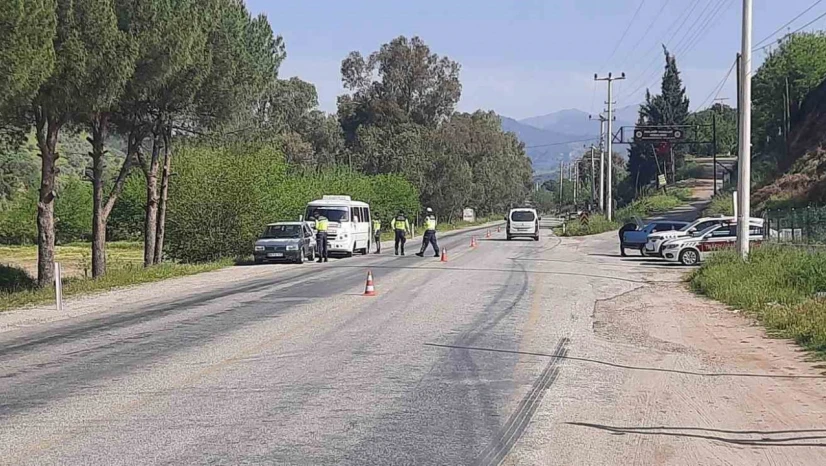 Köşk'te jandarma trafikten denetim