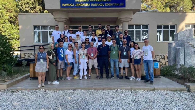 Kuşadası'nda öğretmenler doğayla buluştu