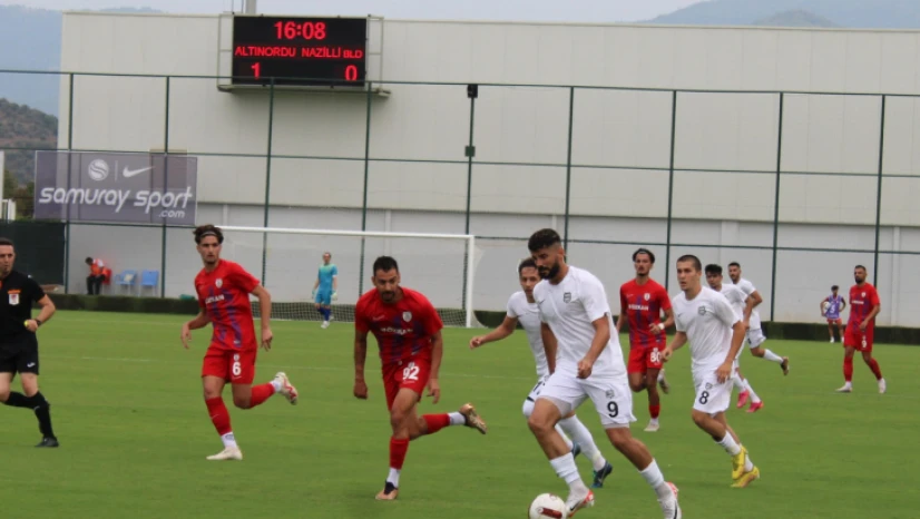 Naz Naz deplasmanda son dakikada güldü