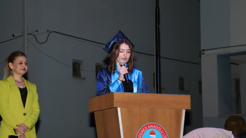 Nazilli Menderes Anadolu Lisesi mezunlarını verdi