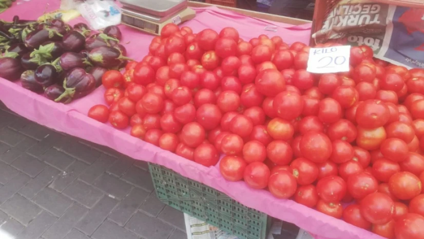 Nazilli Perşembe pazarında fiyatlar el yaktı