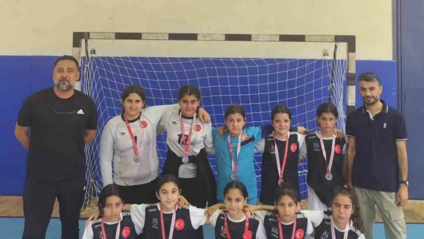 Nazillili öğrenciler Aydın İl Turnuvası'nda il ikincisi oldu